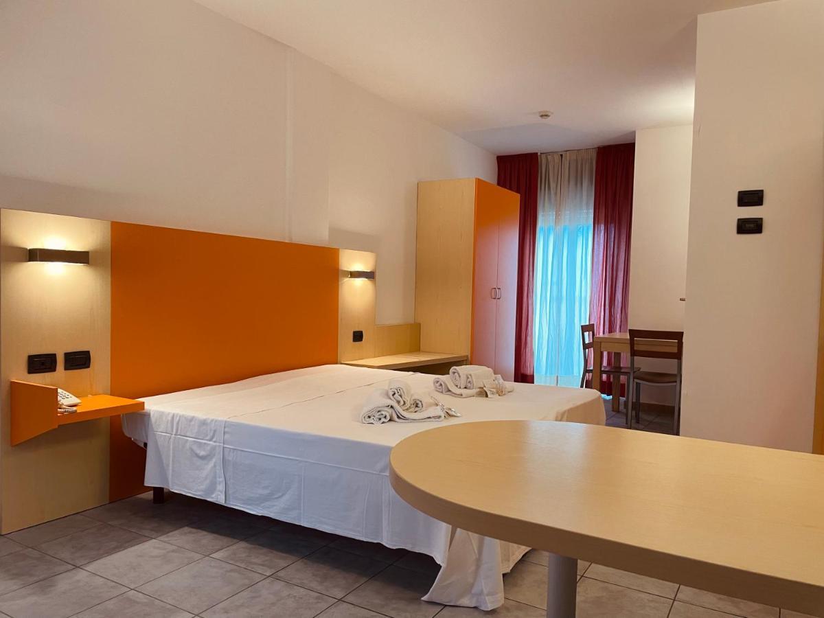 Hotel Grecale - Venturina Terme Eksteriør billede