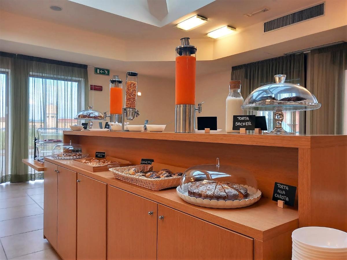 Hotel Grecale - Venturina Terme Eksteriør billede